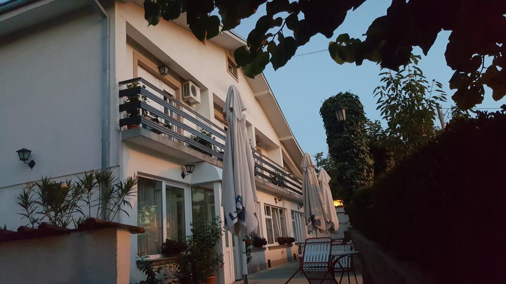 Guest House Major Arandjelovac Exteriör bild